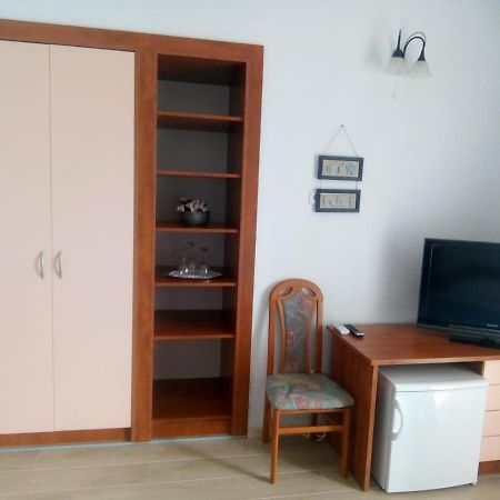 Apartments And Rooms Niksa Подгора Екстериор снимка