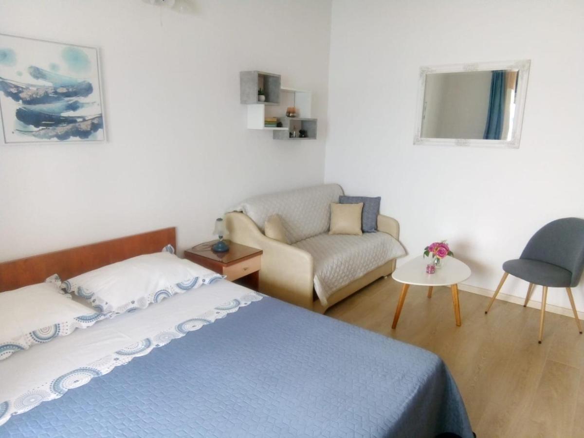 Apartments And Rooms Niksa Подгора Екстериор снимка