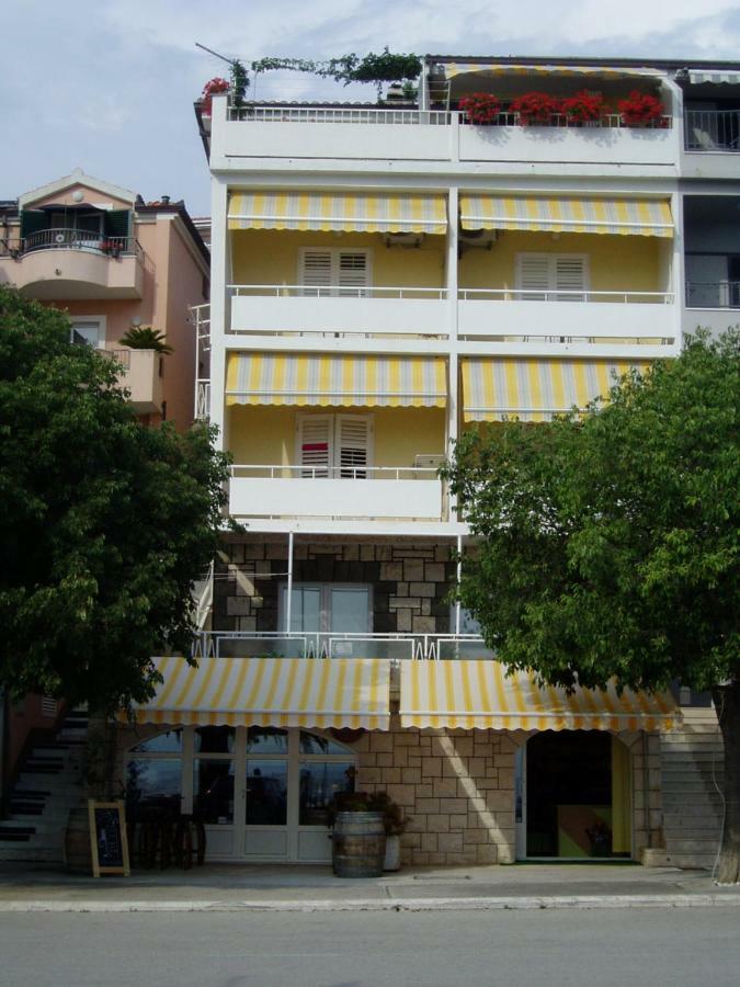 Apartments And Rooms Niksa Подгора Екстериор снимка